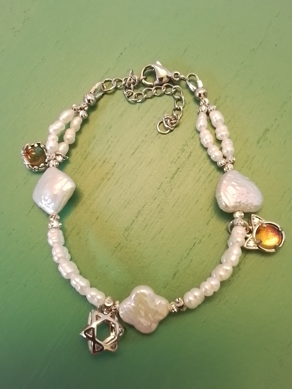 Pearl Beaded Charm Bracelet with Silver Accents - White